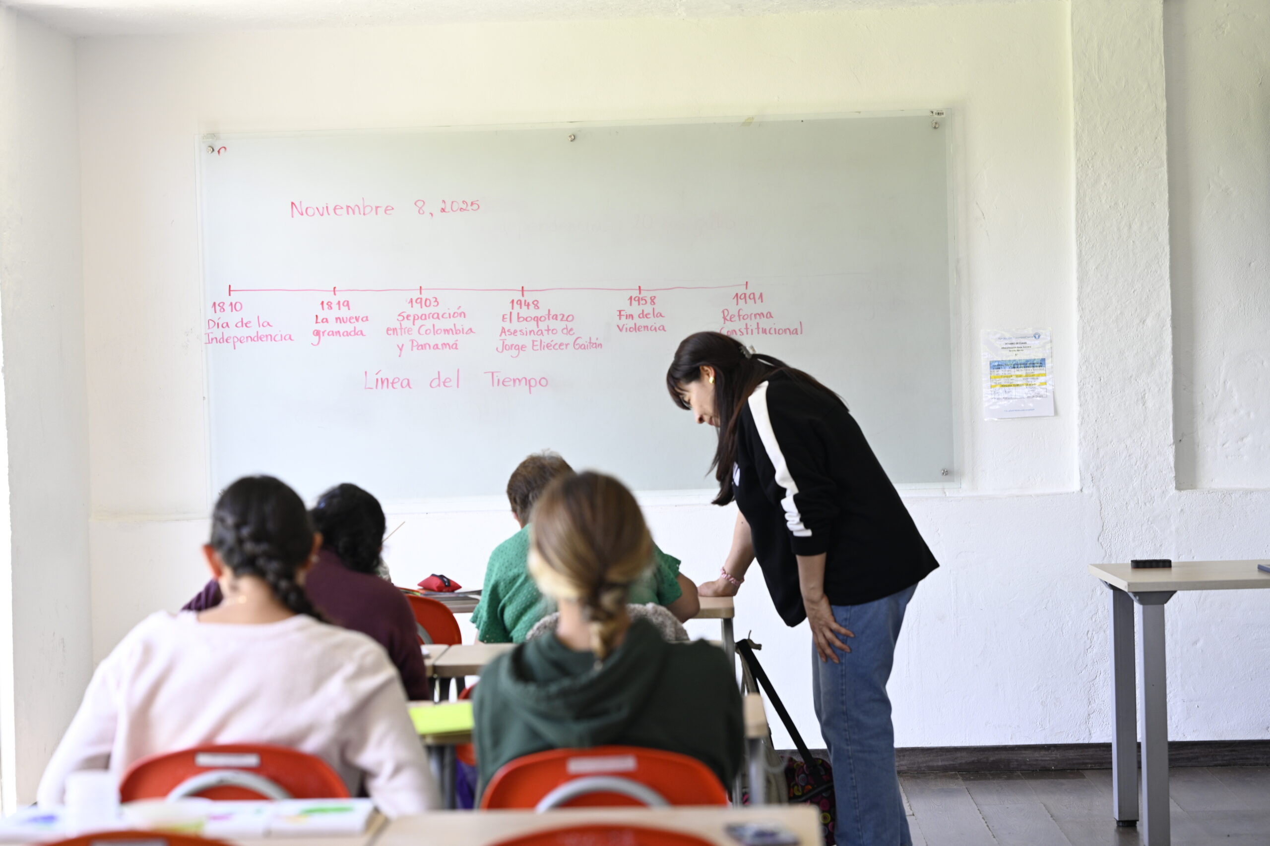 Estudiante preparándose para las Pruebas Saber